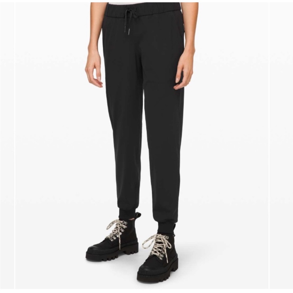 Lululemon On The Fly Jogger Luxtreme Size 8